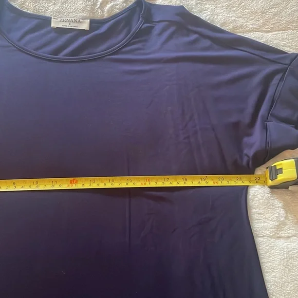 NWOT Zenana Navy Crewneck Roll-Sleeve Curved-Hem Tunic Tee - Picture 6 of 9